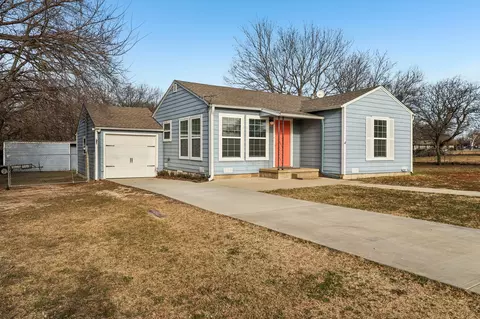 217 Pine St, Aledo, TX 76008