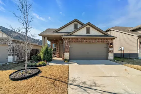 912 Crockett St, Aubrey, TX 76227