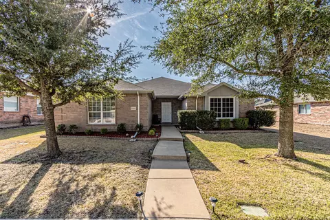 2261 Fieldcrest Dr, Rockwall, TX 75032