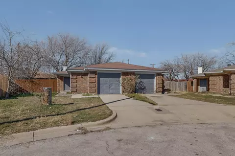 4517 4521 Ebbtide Ct, Fort Worth, TX 76135