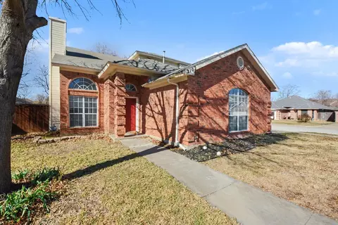 2102 Ridgecliff Dr, Keller, TX 76248