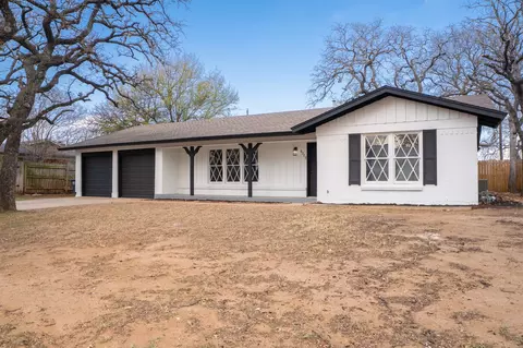6229 Warrington Pl, Fort Worth, TX 76112