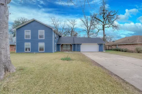 5516 Hickory Ridge Dr, Bossier City, LA 71111