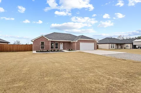 Exterior - 899 W Cardinal St, Ector, TX 75439 photo 3 of 6