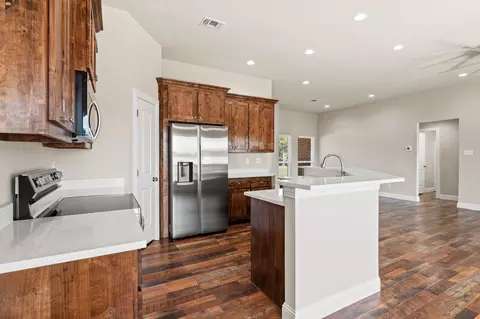 Kitchen - 899 W Cardinal St, Ector, TX 75439 photo 3 of 5