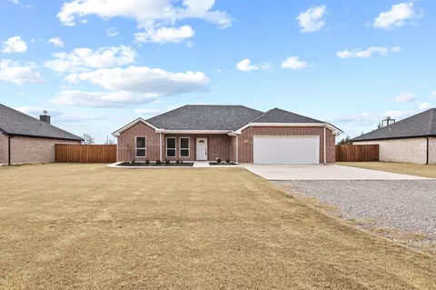 Exterior - 899 W Cardinal St, Ector, TX 75439 photo 4 of 6