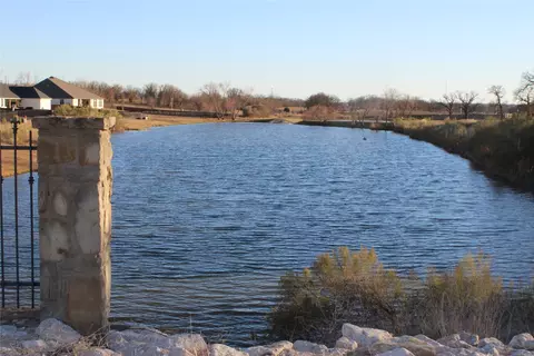 107 Spruce Dr, Boyd, TX 76023