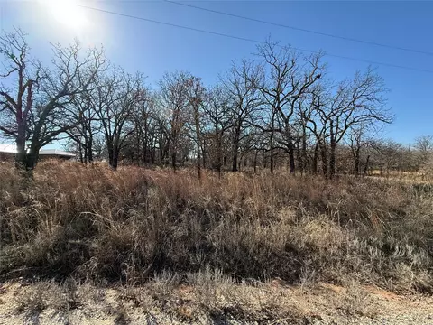 101 Comanche Trl, Nocona, TX 76255