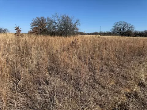 10 Aurora Ct, Nocona, TX 76255