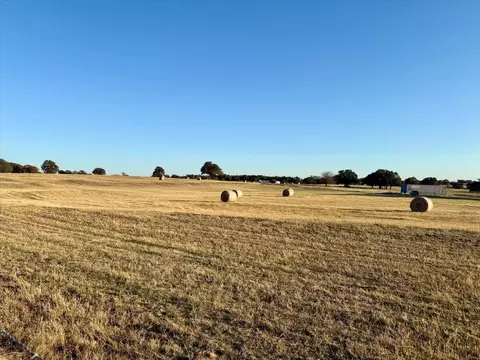 1330 Midway Dr, Springtown, TX 76082
