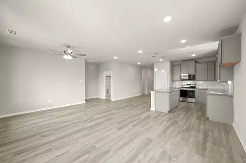 Living - 3113 Hawkview Dr, Cleburne, TX 76031 photo 2 of 4