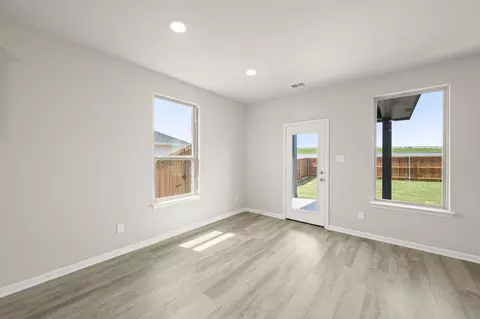 Living - 3113 Hawkview Dr, Cleburne, TX 76031 photo 1 of 4