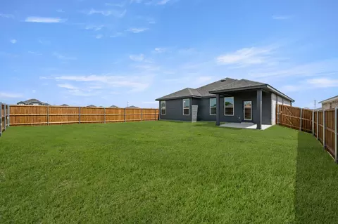 Exterior - 3113 Hawkview Dr, Cleburne, TX 76031 photo 3 of 4