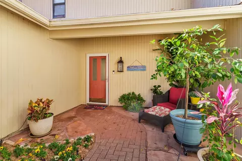 4912 Walnut Place Ct, Granbury, TX 76049