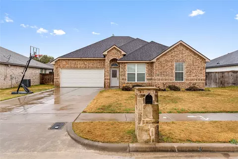 423 Stoneridge Dr, Hillsboro, TX 76645