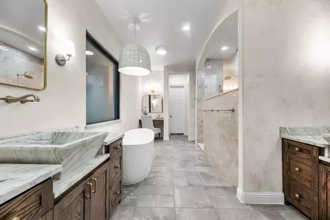Bath - 7290 Tom Trl, Krum, TX 76249 photo 1 of 7