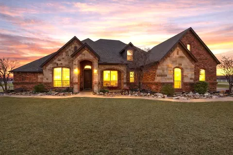 209 Lonesome Prairie Trl, Haslet, TX 76052
