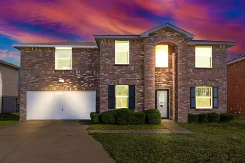 929 Brooks Dr, Cedar Hill, TX 75104