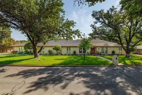 6920 Tumbling Trl, Fort Worth, TX 76116