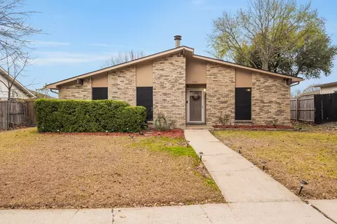 3418 Meadow Oaks Dr, Garland, TX 75043