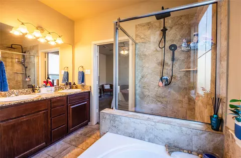 Bath - 10864 Aurora, Waco, TX 76708 photo 1 of 5
