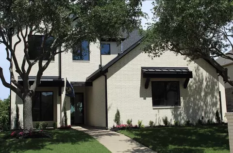 7 Center Ct, Heath, TX 75032
