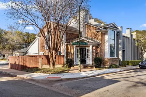3801 S Versailles Ave, Dallas, TX 75209