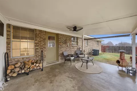 Exterior - 109 E Moonlight Dr, Robinson, TX 76706 photo 5 of 6