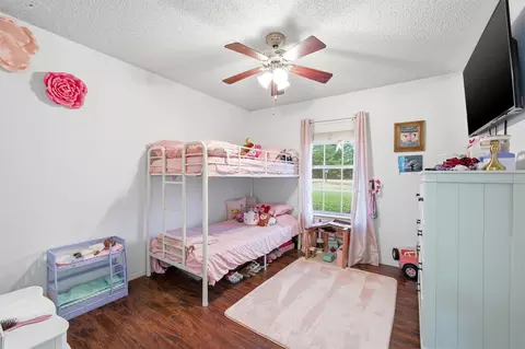 Bedroom - 109 E Moonlight Dr, Robinson, TX 76706 photo 2 of 3