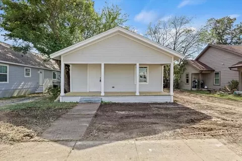 956 E Allen Ave, Fort Worth, TX 76104