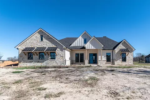 557 Clubhouse Dr, Corsicana, TX 75109