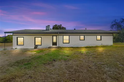 170 High Ridge Dr, Azle, TX 76020