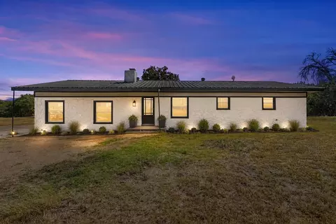170 High Ridge Dr, Azle, TX 76020