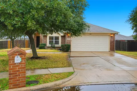 1201 Telese Ct, Denton, TX 76209