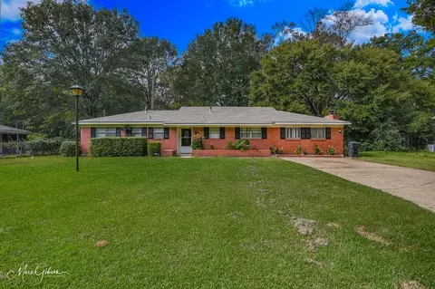 8908 Acacia Ln, Shreveport, LA 71118
