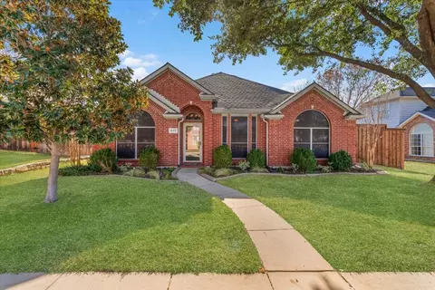412 Cody Ln, Lewisville, TX 75067