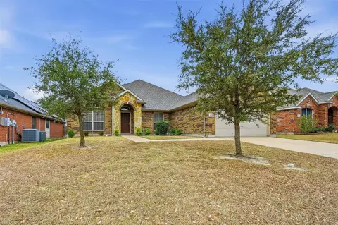636 Martin Dr, Desoto, TX 75115