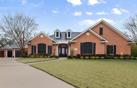 721 Willow Creek Cir, Corsicana, TX 75110