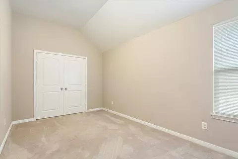 Bedroom - 10713 Burnham Dr, Waco, TX 76708 photo 4 of 4