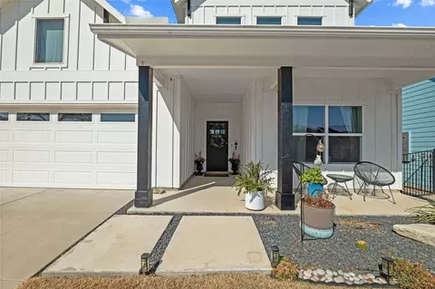 Exterior - 941 Meadow Bend Loop S, Grapevine, TX 76051 photo 7 of 7