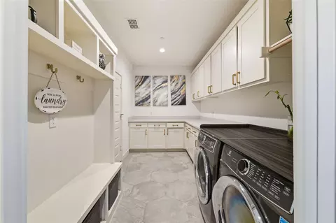 Other - 941 Meadow Bend Loop S, Grapevine, TX 76051 photo 3 of 4