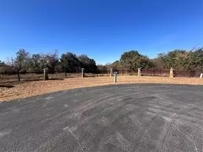 4225 Silver Mesa Ln, Fort Worth, TX 76108