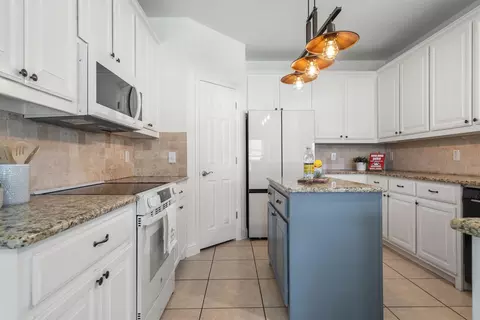 Kitchen - 321 Hidden Trl, Argyle, TX 76226 photo 2 of 3