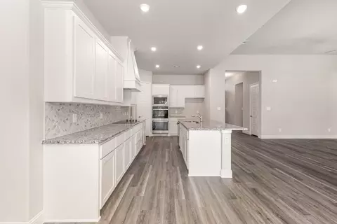 Kitchen - 1512 Lynx Loop, Forney, TX 75126 photo 2 of 4