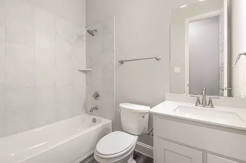 Bath - 1512 Lynx Loop, Forney, TX 75126 photo 3 of 4