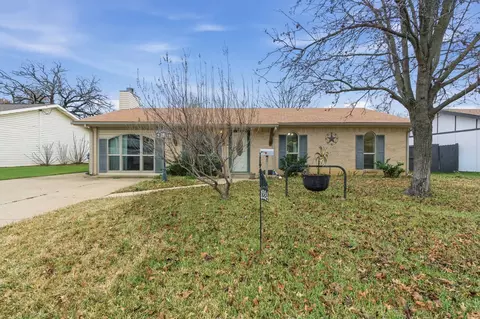 1224 Ashwood Dr, Lewisville, TX 75067