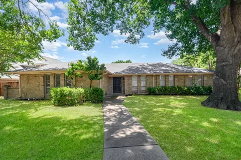 2641 Pinehurst Dr, Plano, TX 75075