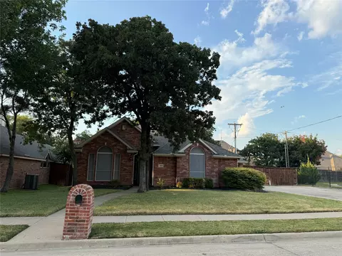 9005 Trails Edge Dr, North Richland Hills, TX 76182