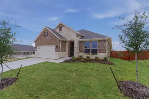 2304 Shamrock Ln, Weatherford, TX 76087
