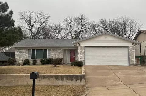 5645 Bonner Dr, Haltom City, TX 76148